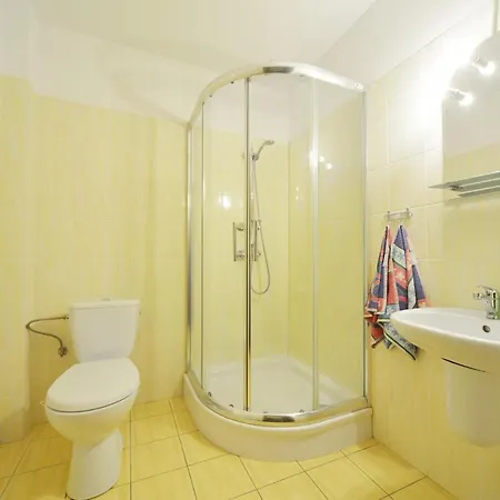 Lodzki Dom Turystyczny&Dla Firm-Lodz Helenowek-F-Vat Privatunterkunft *