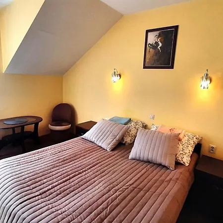 Casa de hóspedes Łódzki Dom Noclegowy Helenówek ŁÓDŹ 3*