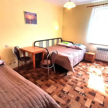 Quarto em Acomodações Particulares łódzki Dom Turystyczny Helenówek-fajne Z łazienkami