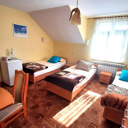 Quarto em Acomodações Particulares łódzki Dom Turystyczny Helenówek-fajne Z łazienkami *