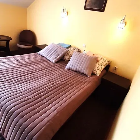 Lodzki Dom Turystyczny&Dla Firm-Lodz Helenowek-F-Vat Privatunterkunft Łódź